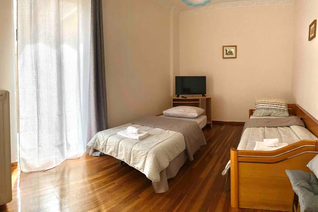 Appartamento B&J City Center Kalamata Esterno foto